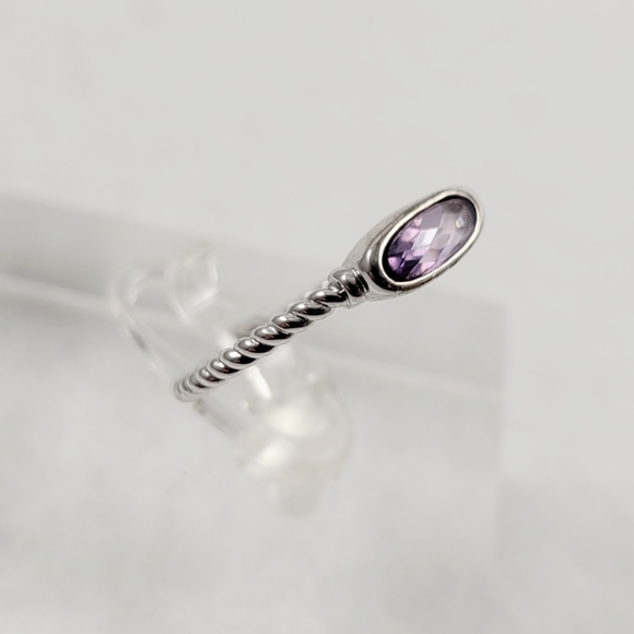 Sterling Silver Horizontal Amethyst Ring - Picture 3 of 10